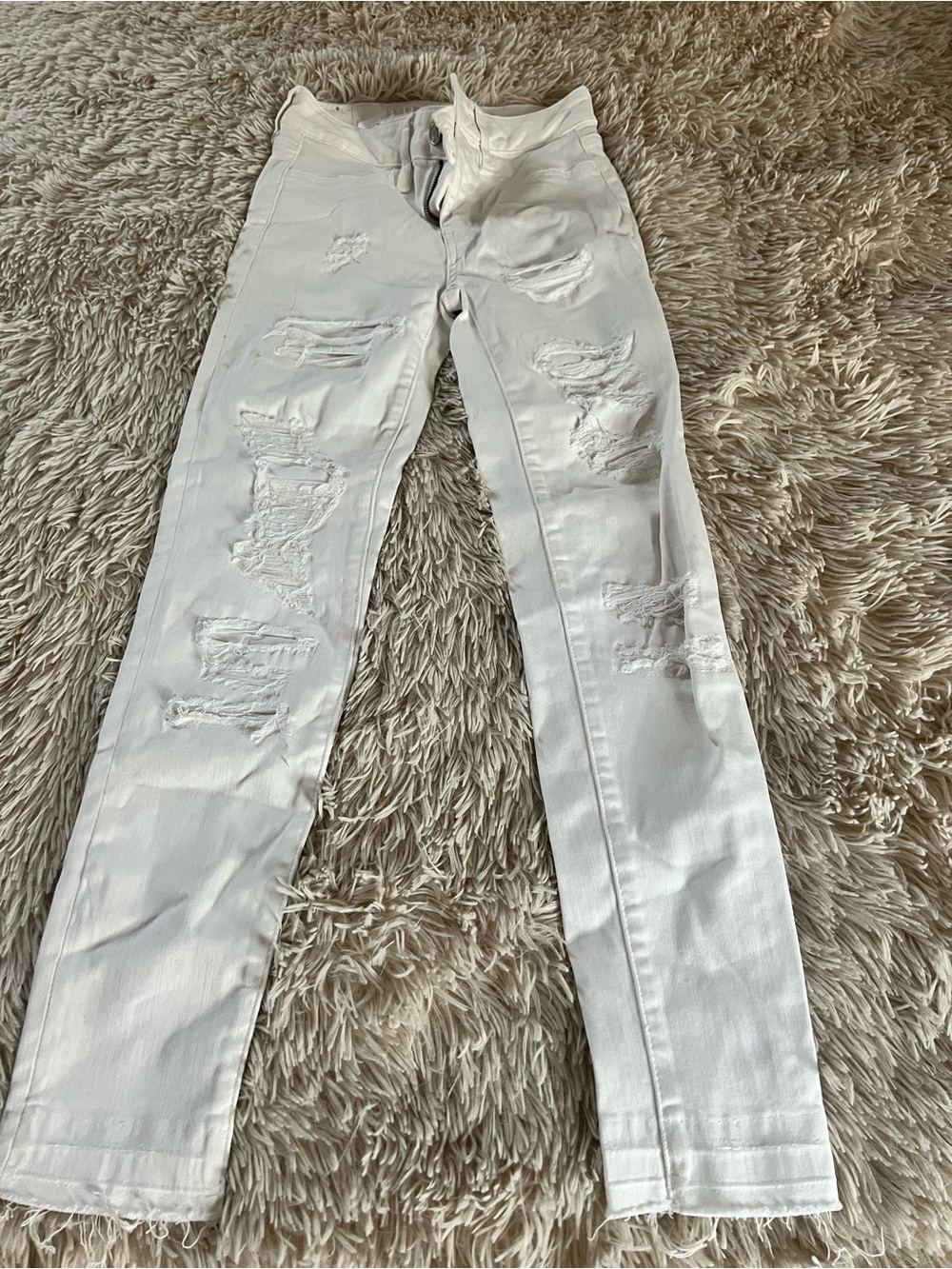 American Eagle Outfitters White Distressed Skinny Jeans